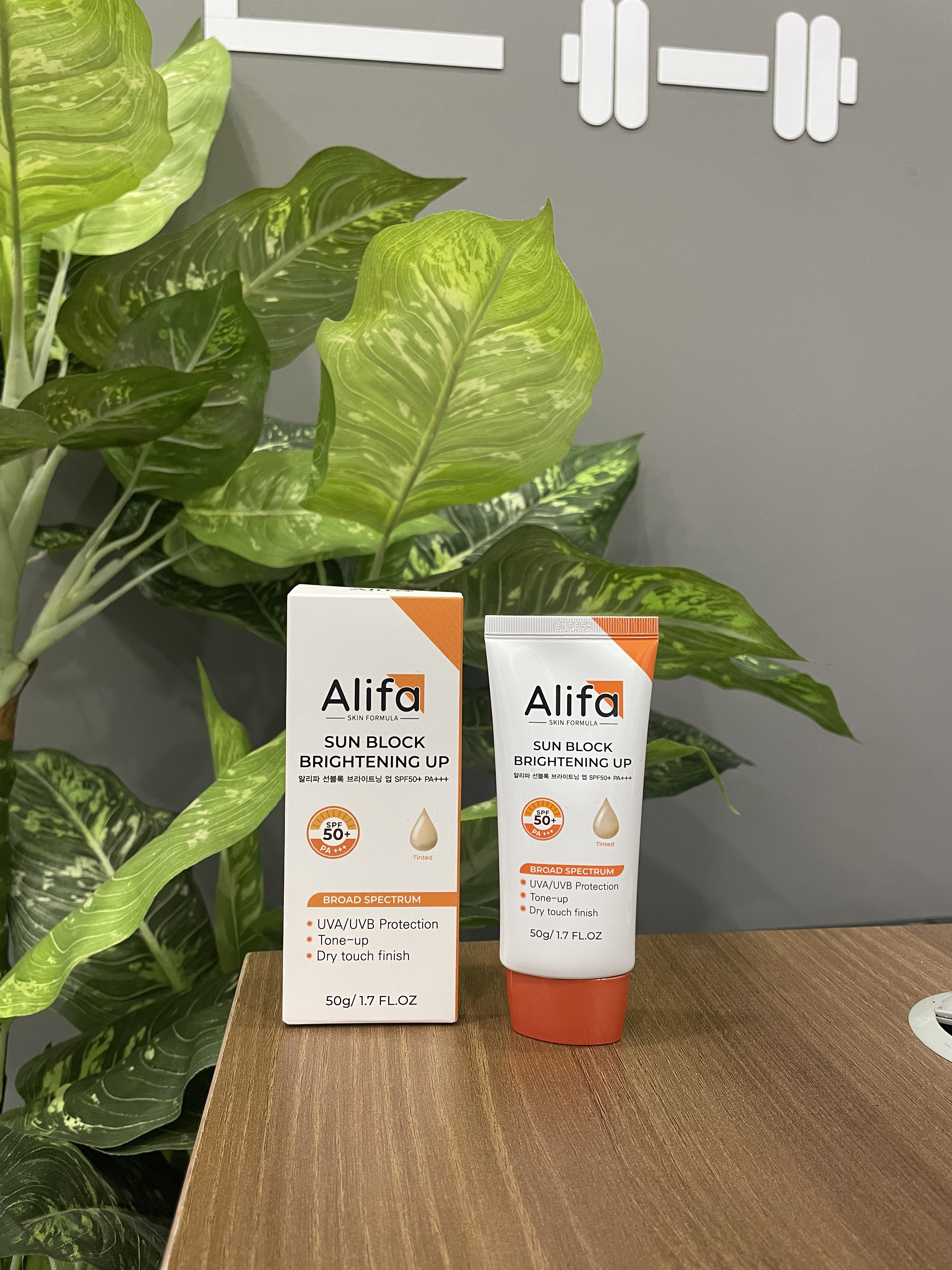 KCN nâng tone Alifa Sun Block Brightening Up SPF50+ PA+++ 50g_thumbnail_3