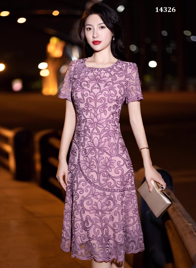 14326-Đầm ren tím dáng A đuôi cá ( Ren,lót)_thumbnail_1