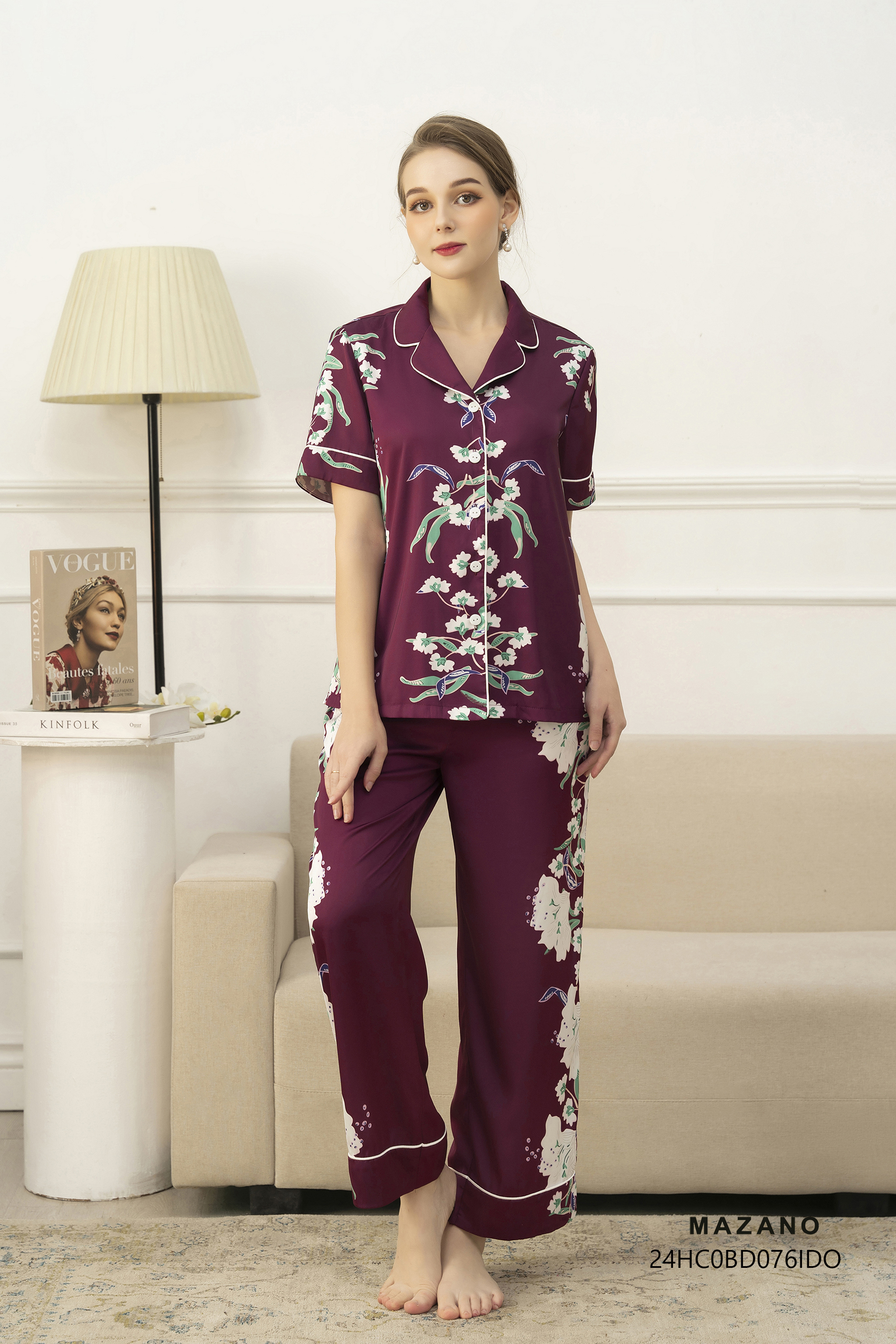 Bộ mặc nhà suông Vải lụa mỏng  Họa tiết in hoa bố cục  Cổ bẻ ve Tay ngắn Dài quần tới mắt cá chân