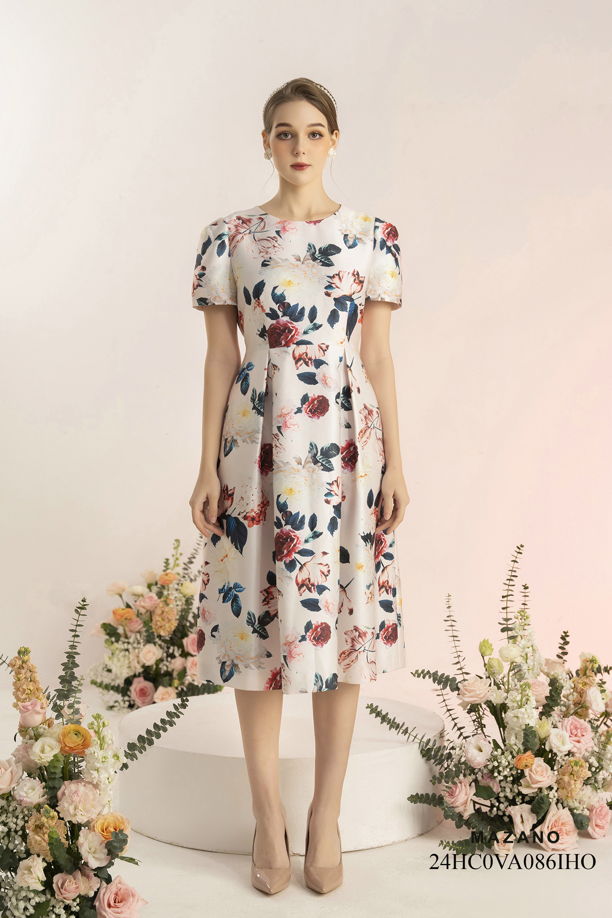 Đầm thân ôm chân xếp ly in họa tiết sang trọng