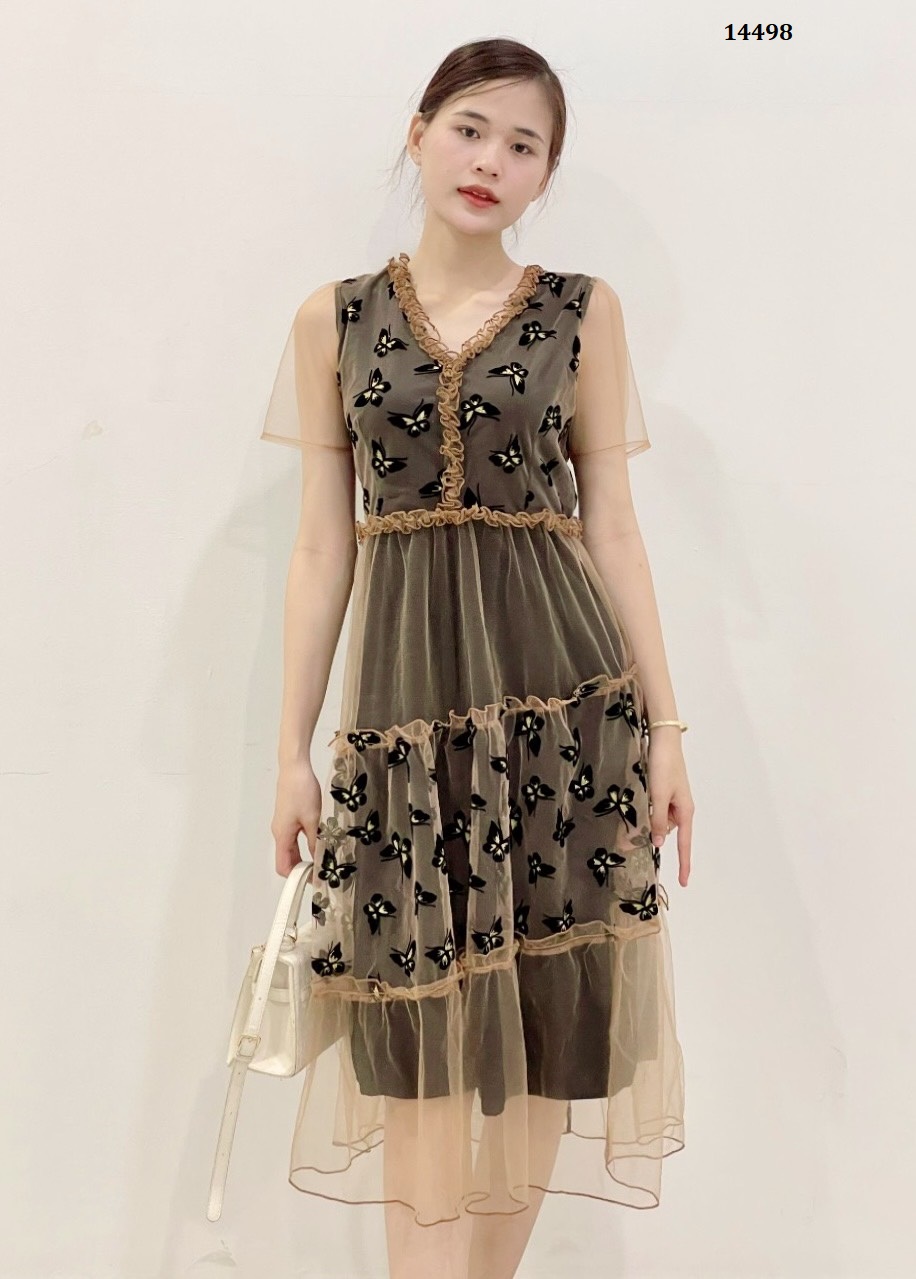 Váy 2 dây dáng xoè Halita Faye vàng xếp tầng vạt V chi tiết hoa 3D chất  liệu vải voan nhật hoạ tiết bướm trắng trẻ trung - MixASale