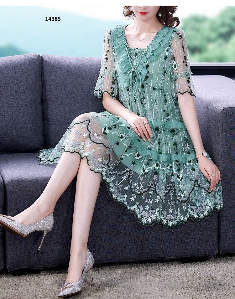 14385-Đầm oversize ren thêu hoa nhí, cổ bèo nơ _thumbnail_2