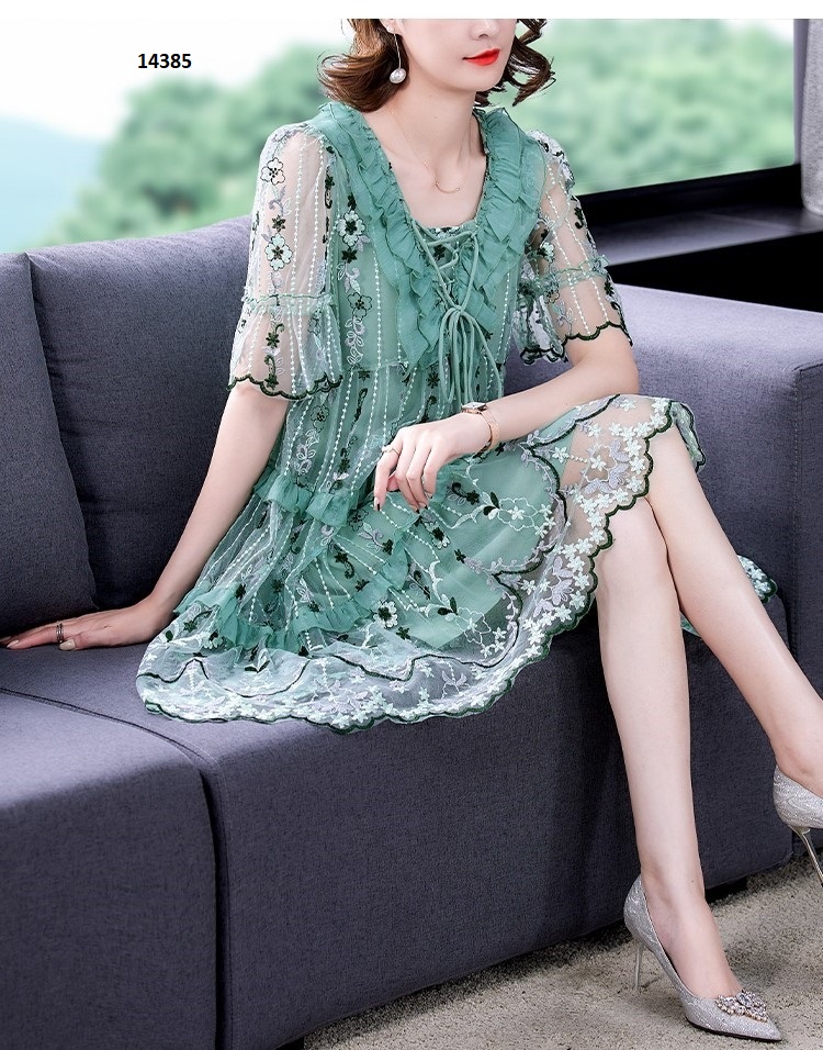 14385-Đầm oversize ren thêu hoa nhí, cổ bèo nơ _thumbnail_3