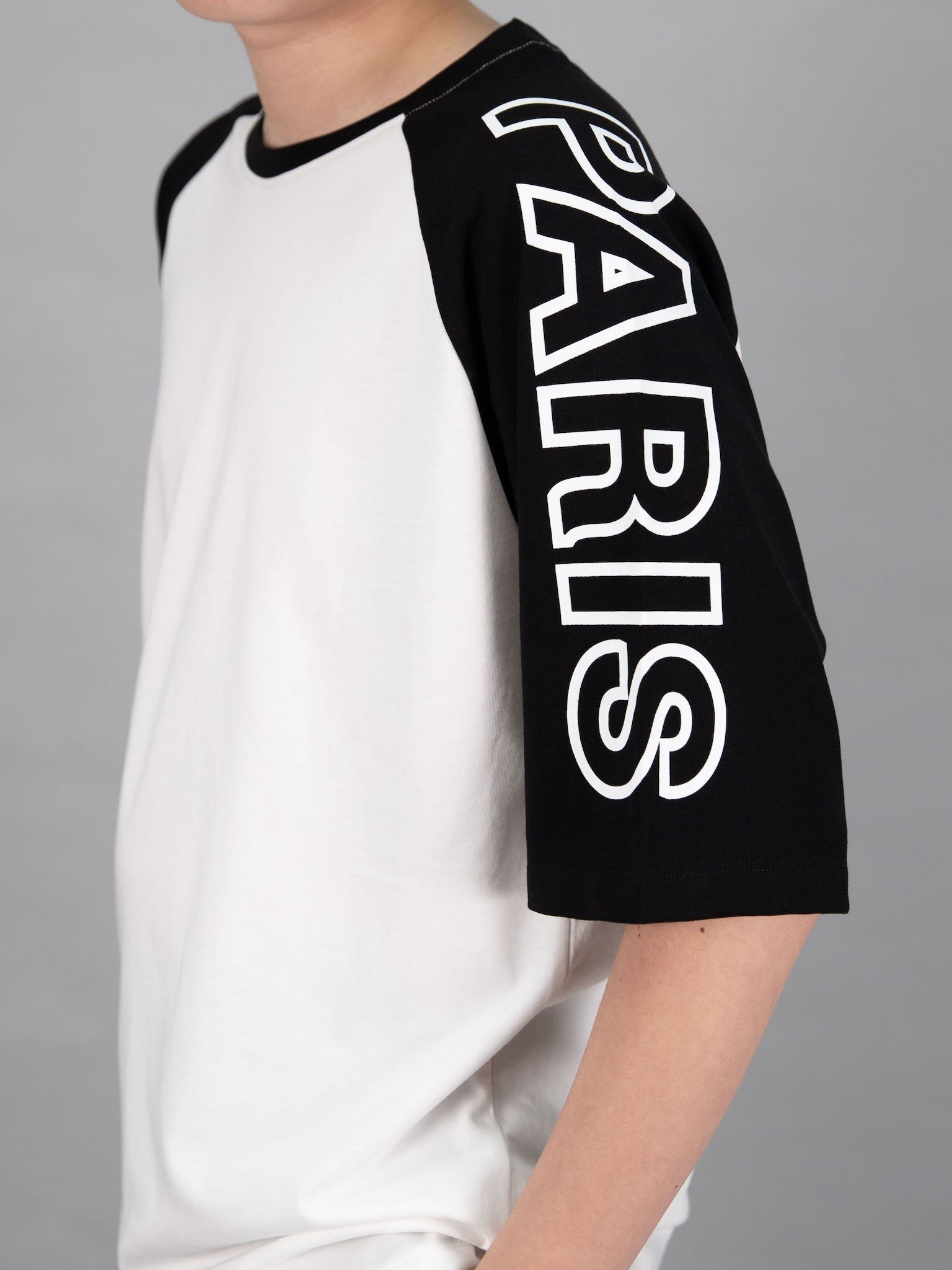 Áo phông dáng rộng tay phối đen_thumbnail_4