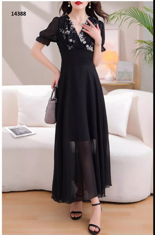 14388-Đầm maxi cổ đắp chéo viền hoa trắng _thumbnail_0