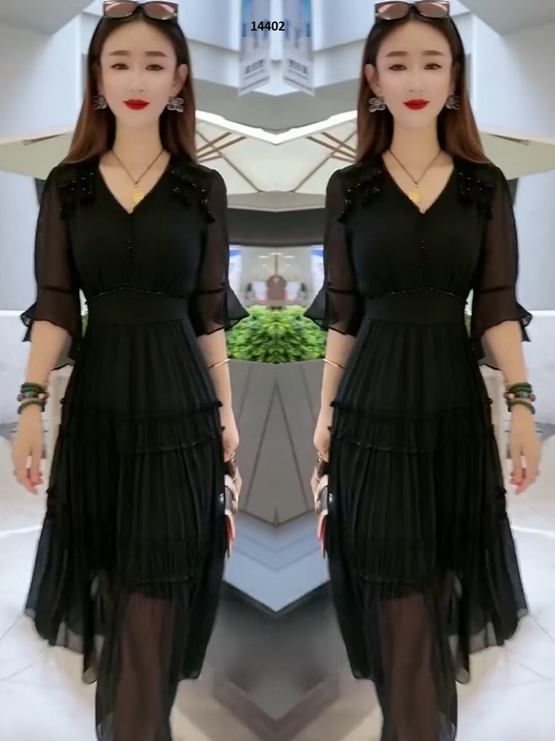 14402-Đầm xòe voan đen gắn phụ kiện 2 bên vai (voan + lót) _thumbnail_3