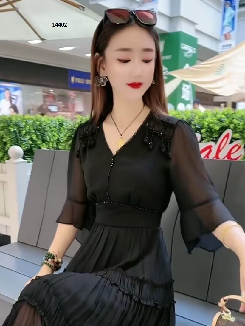 14402-Đầm xòe voan đen gắn phụ kiện 2 bên vai (voan + lót) _thumbnail_2