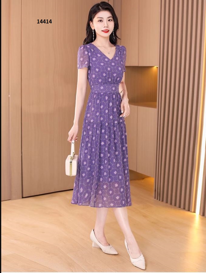 14414-Đầm xòe tay ngắn cổ V họa tiết hoa nhỏ màu tím _thumbnail_4