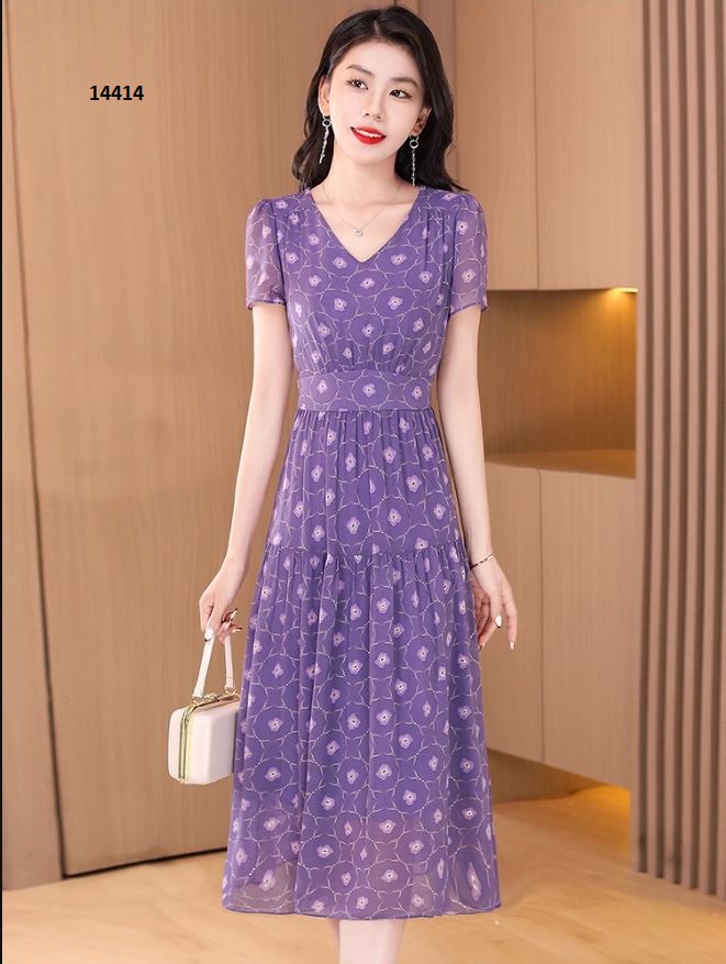 14414-Đầm xòe tay ngắn cổ V họa tiết hoa nhỏ màu tím _thumbnail_2