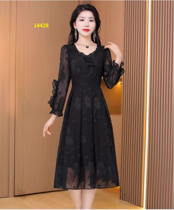 14428-Đầm voan đen tay dài họa tiết hoa chìm _thumbnail_2