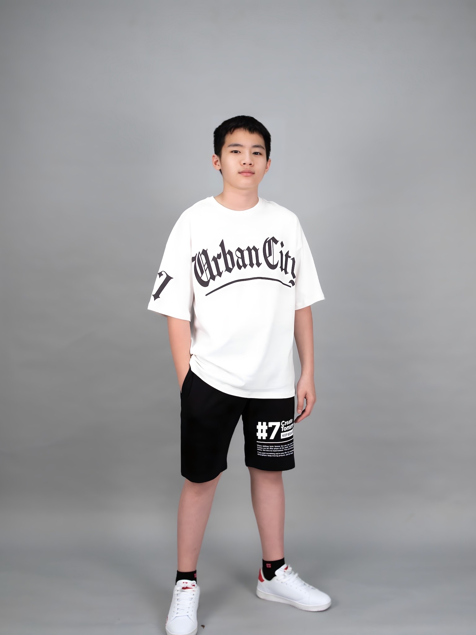 Áo phông dáng rộng trắng in chữ_thumbnail_1