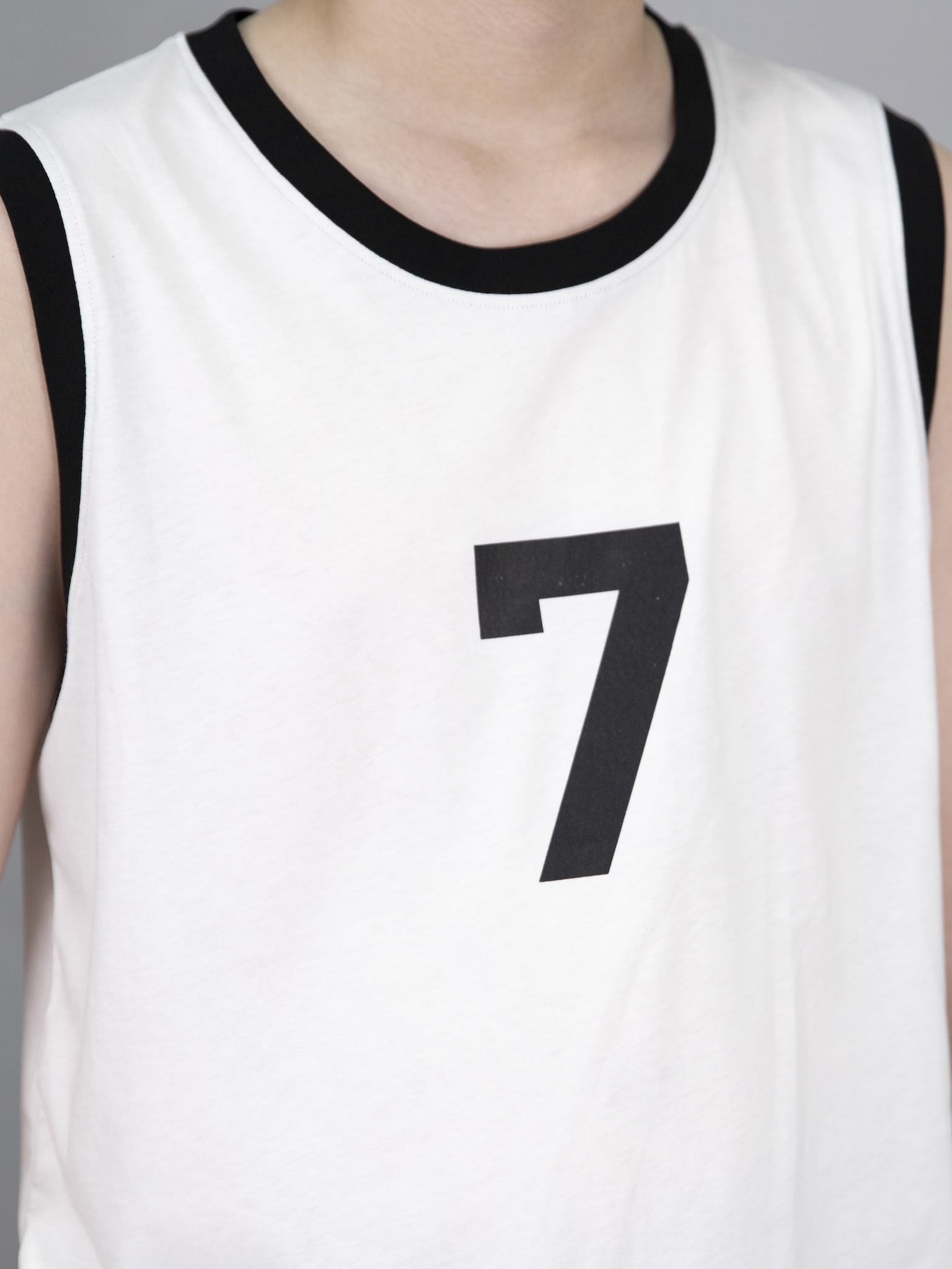 Áo 3 lỗ màu trắng in số 7_thumbnail_3