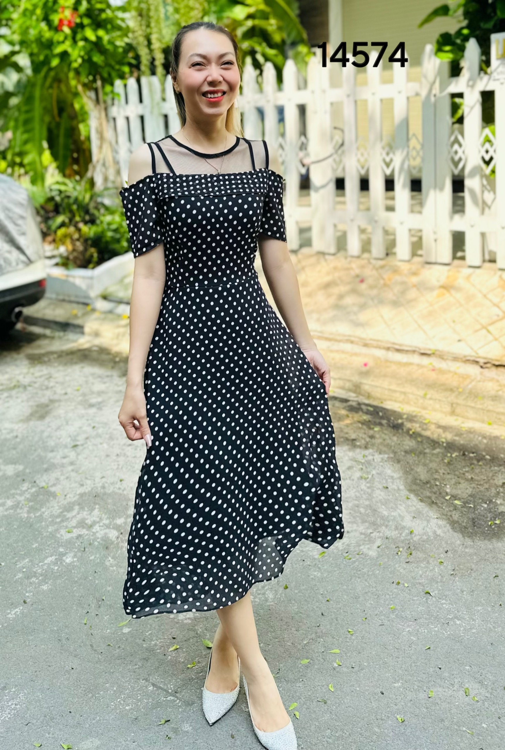 14574-Đầm voan  xòe  khoét vai chấm  bi (voan,lót)_thumbnail_2