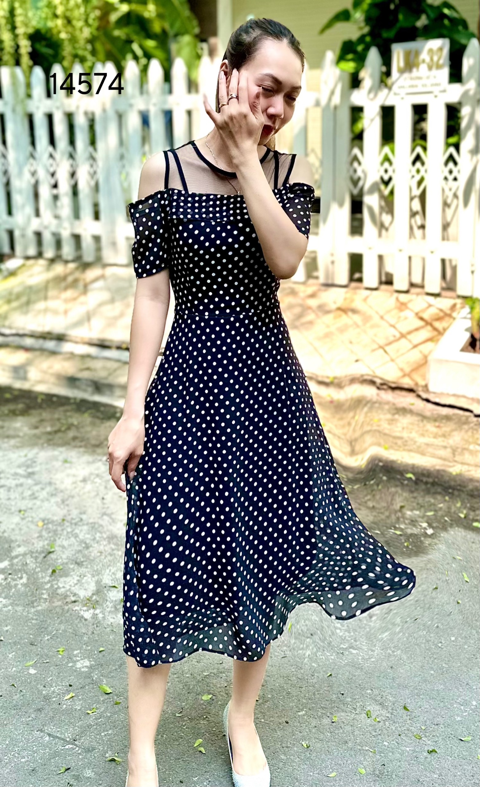 14574-Đầm voan  xòe  khoét vai chấm  bi (voan,lót)_thumbnail_1