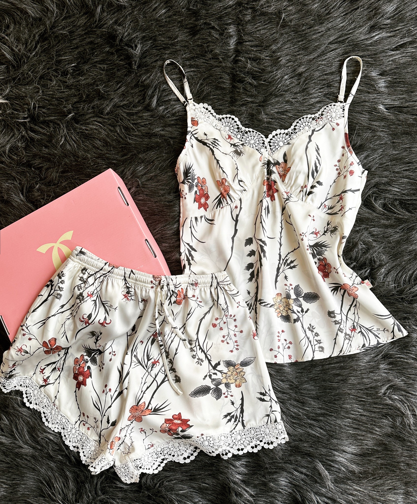 Bộ ngủ áo 2 dây, quần cộc BN483_thumbnail_4