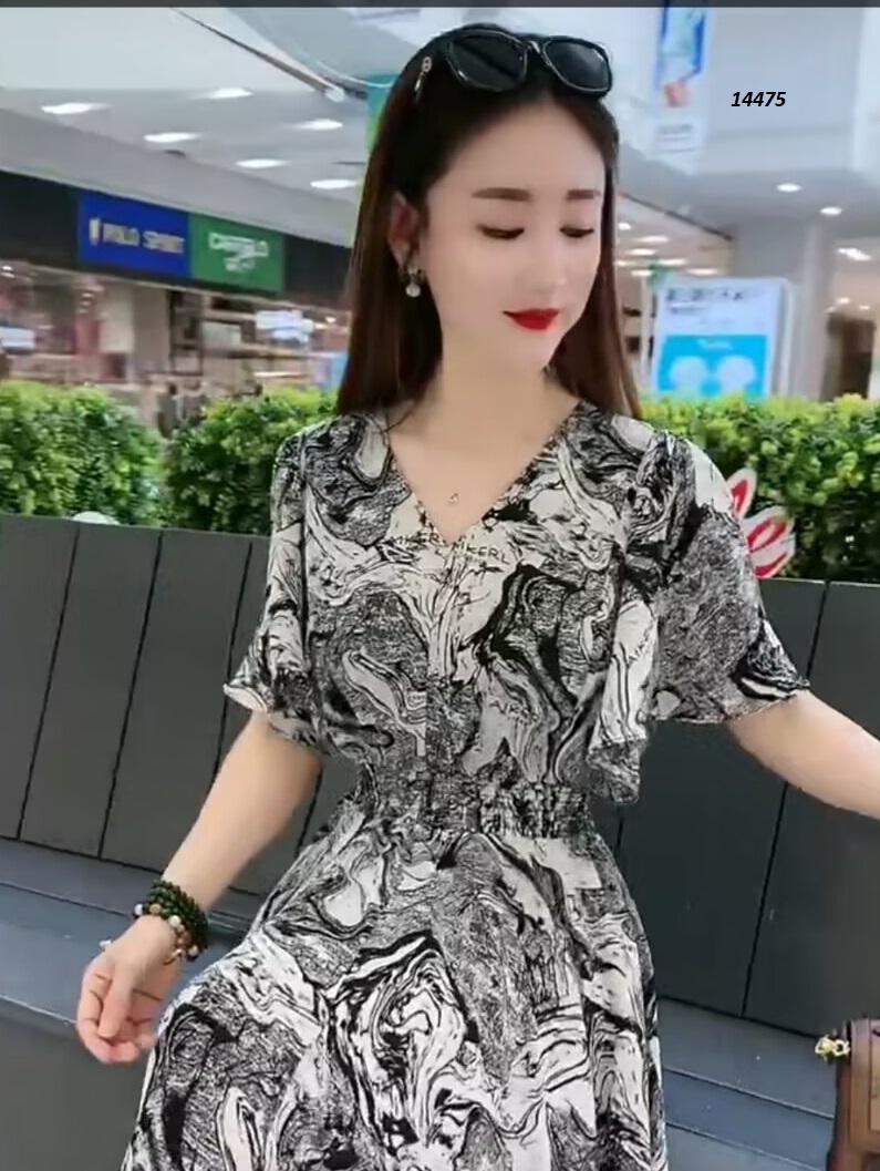 14475-Đầm xòe tà rộng họa tiết vòng tròn trắng đen _thumbnail_5