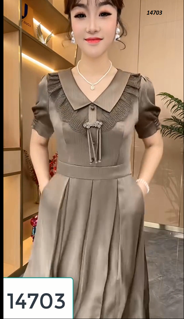 14703-Đầm xòe cổ ren gắn phụ kiện nơ hạt trước (vải lụa vân sọc) 14703_thumbnail_1