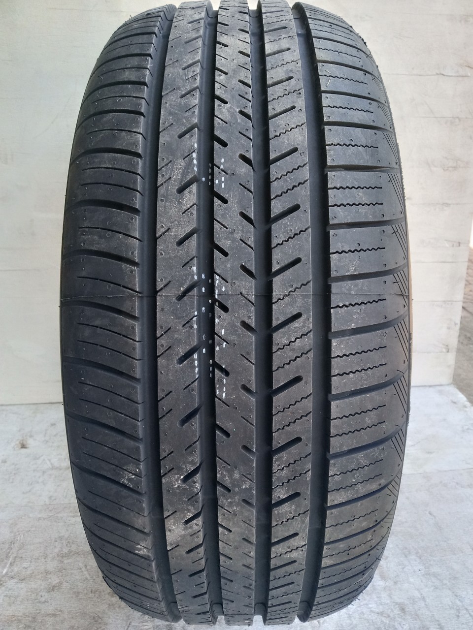 Lốp 215/55R17 FORCE UHP 94W AT PCI_thumbnail_4