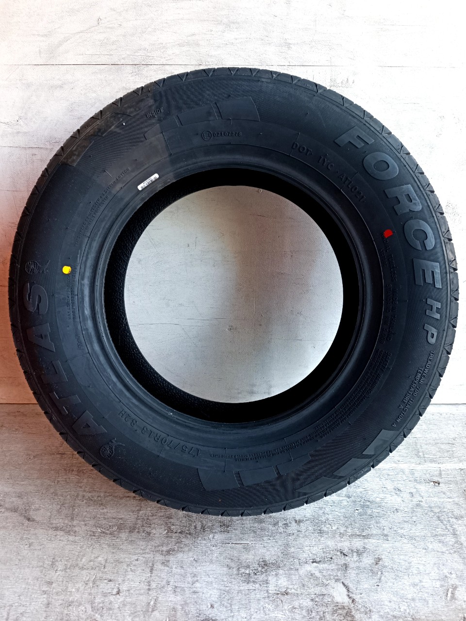 Lốp 175/70R13 FORCE HP 82H AT ECE WR PCI_thumbnail_1