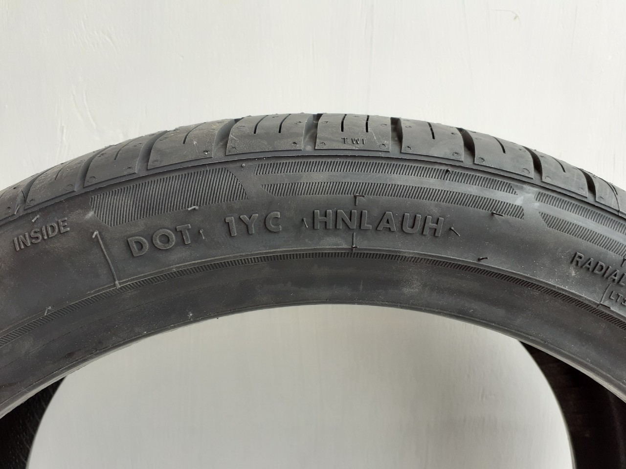 Lốp 225/40R18 LION SPORT 3 92W LA_thumbnail_3