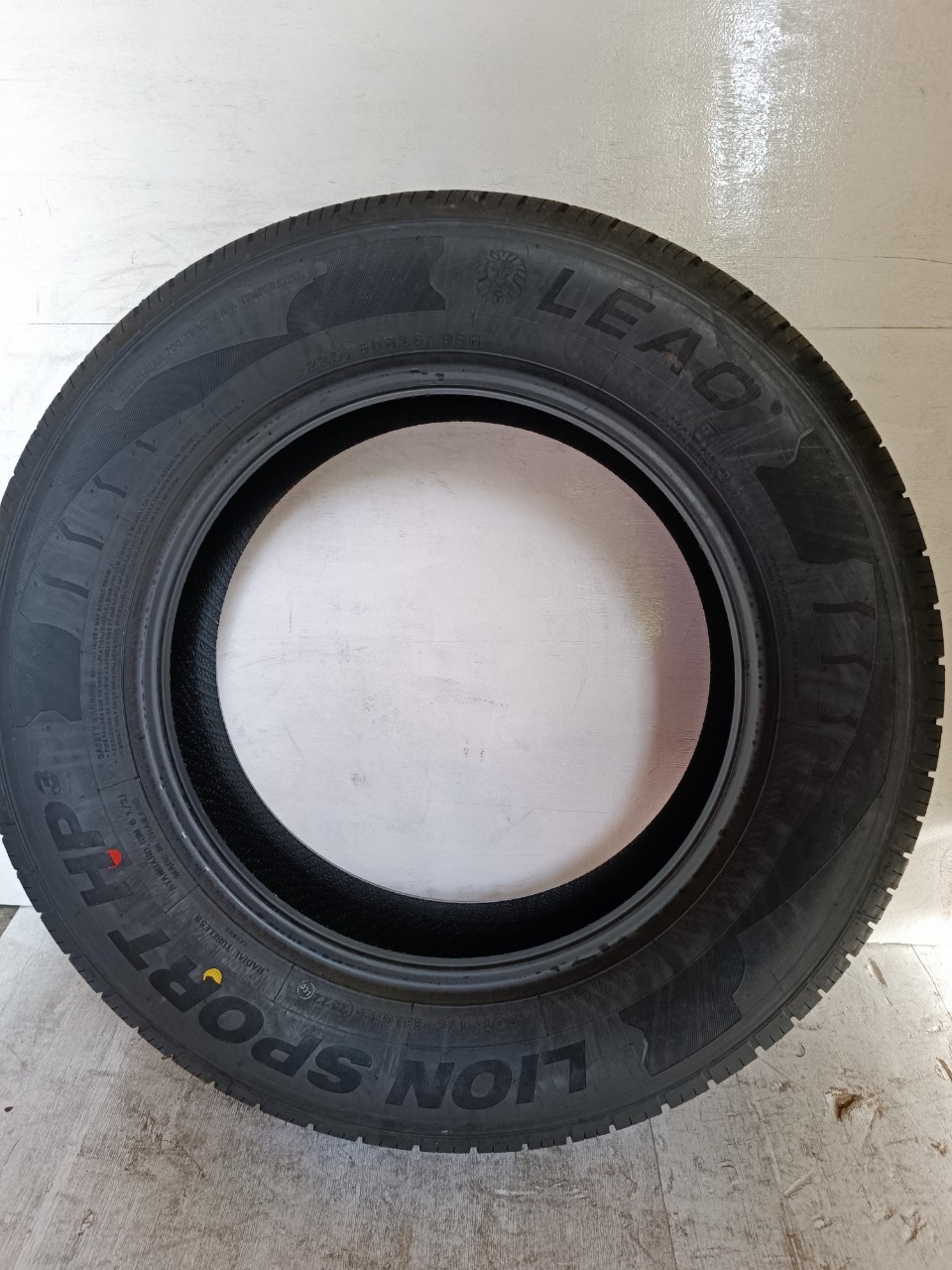 Lốp 225/55R18 LION SPORT HP3 98H LA_thumbnail_1