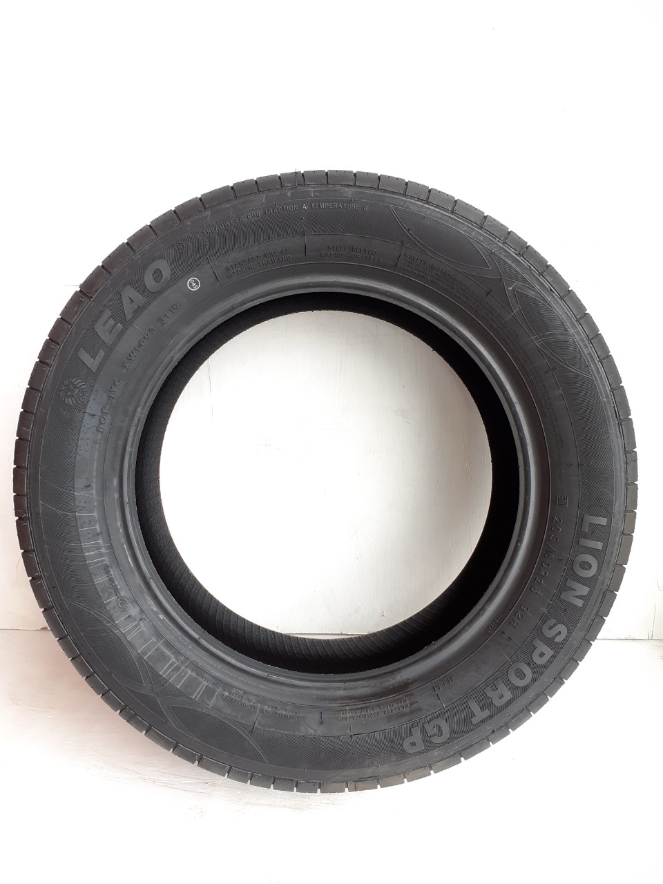 Lốp 205/60R16 LION SPORT GP 92H LA