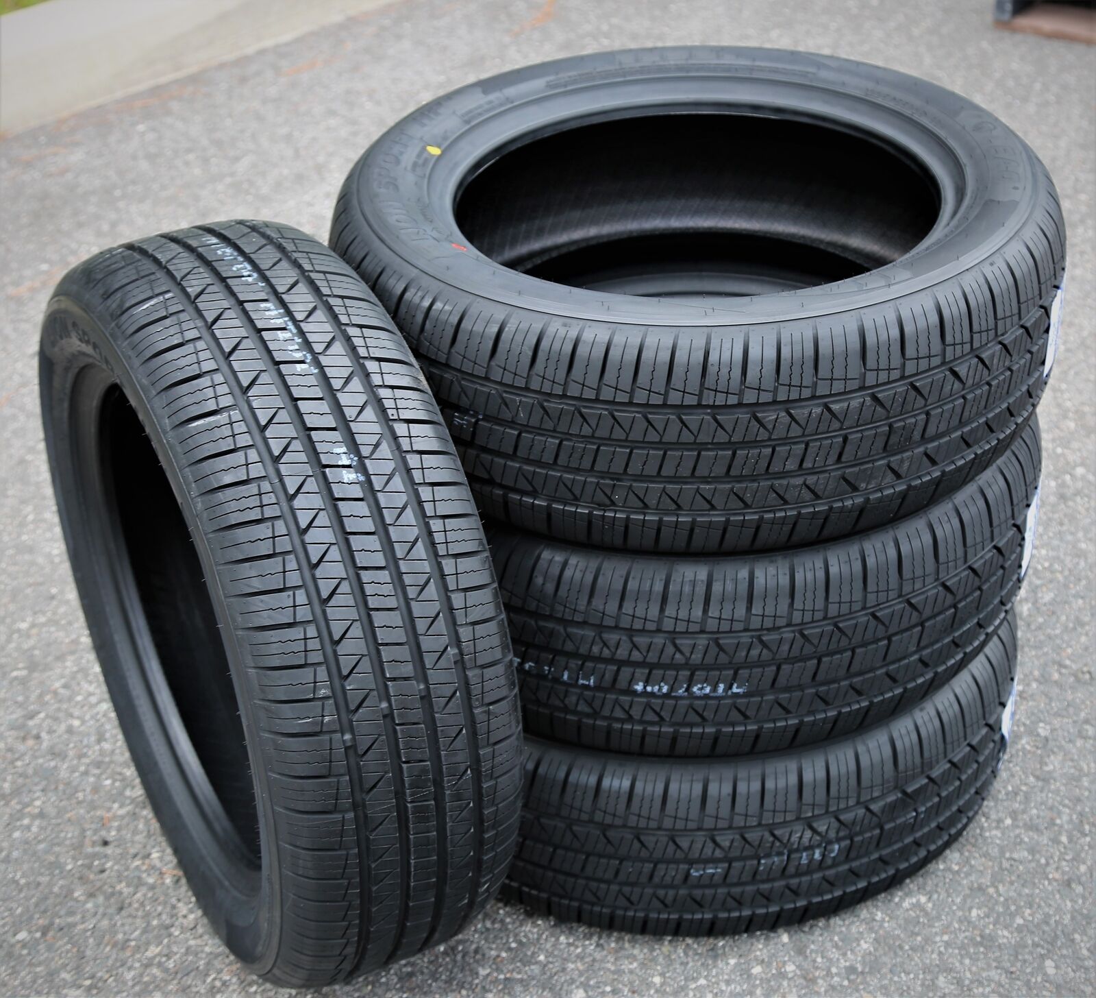 Lốp 205/65R16 LION SPORT HP3 95H LA (HB) PCI