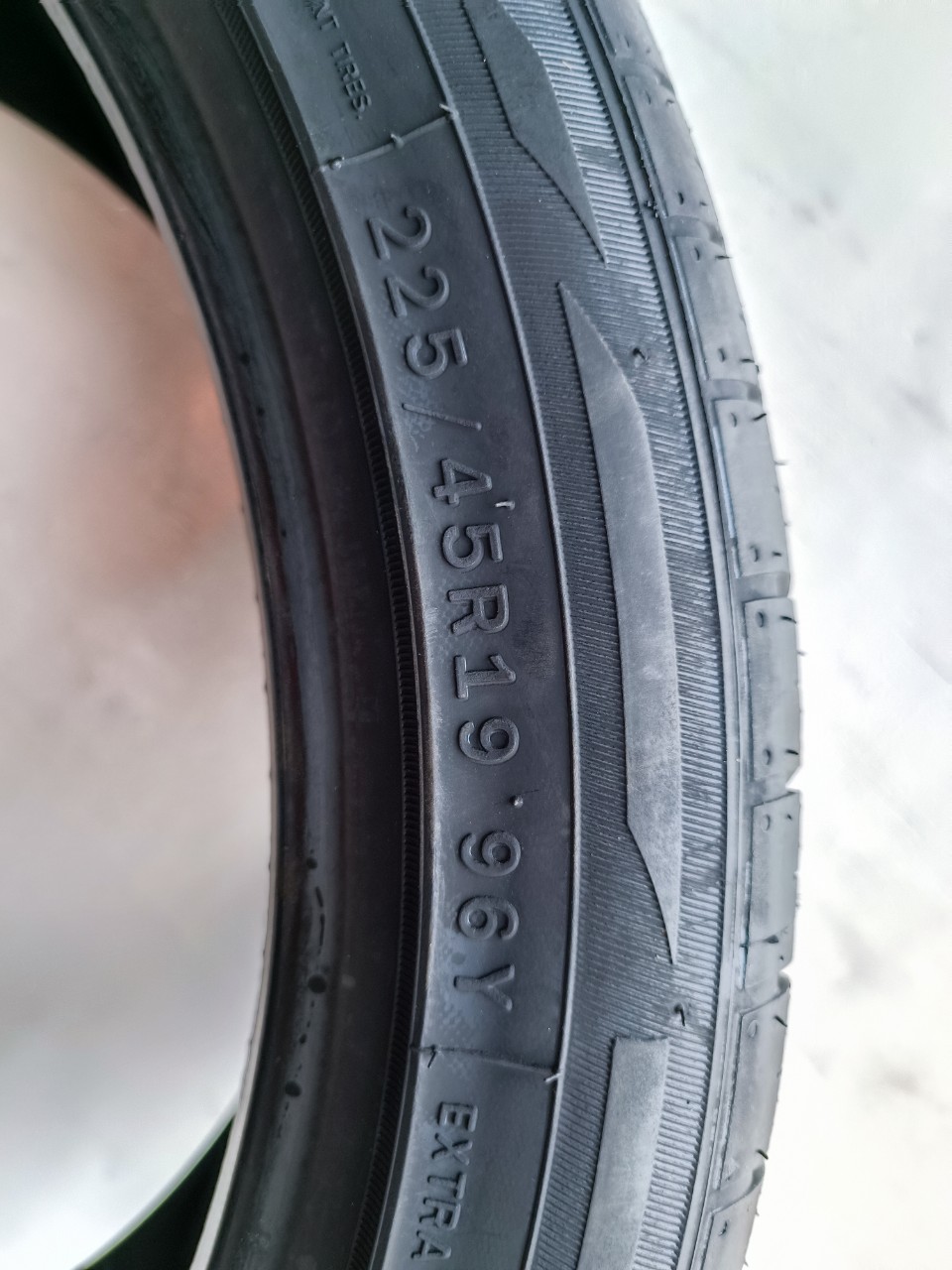 Lốp 225/45R19 FORCE UHP 96Y XL AT_thumbnail_5