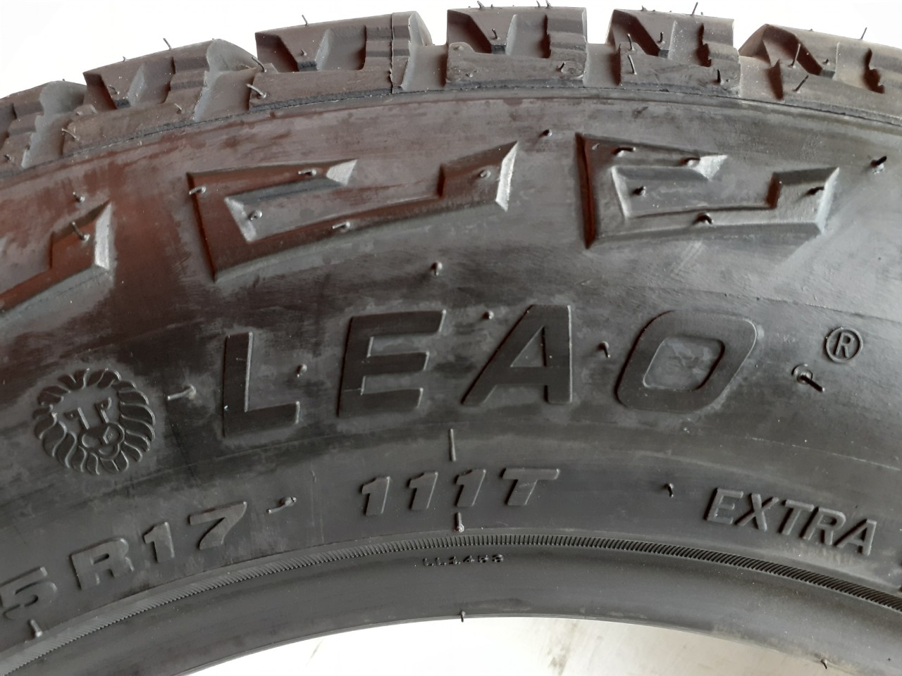 Lốp 245/65R17 LION SPORT A/T 111T LA_thumbnail_3