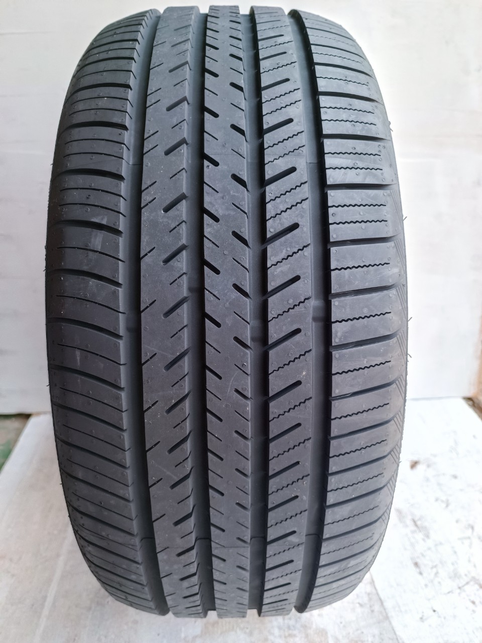 Lốp 255/45R19 FORCE UHP 104Y XL AT PCI VCM_thumbnail_1