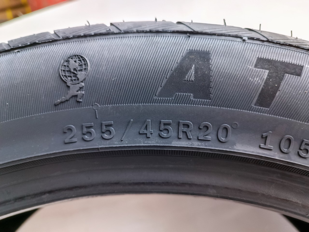 Lốp 255/45R20 FORCE UHP 99V AT PCI_thumbnail_2