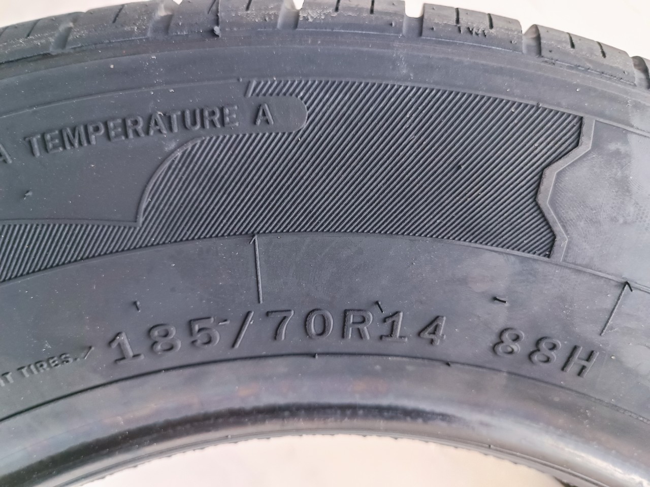 Lốp 185/70R14 LION SPORT HP 3 88H LA(HB) PCI_thumbnail_4