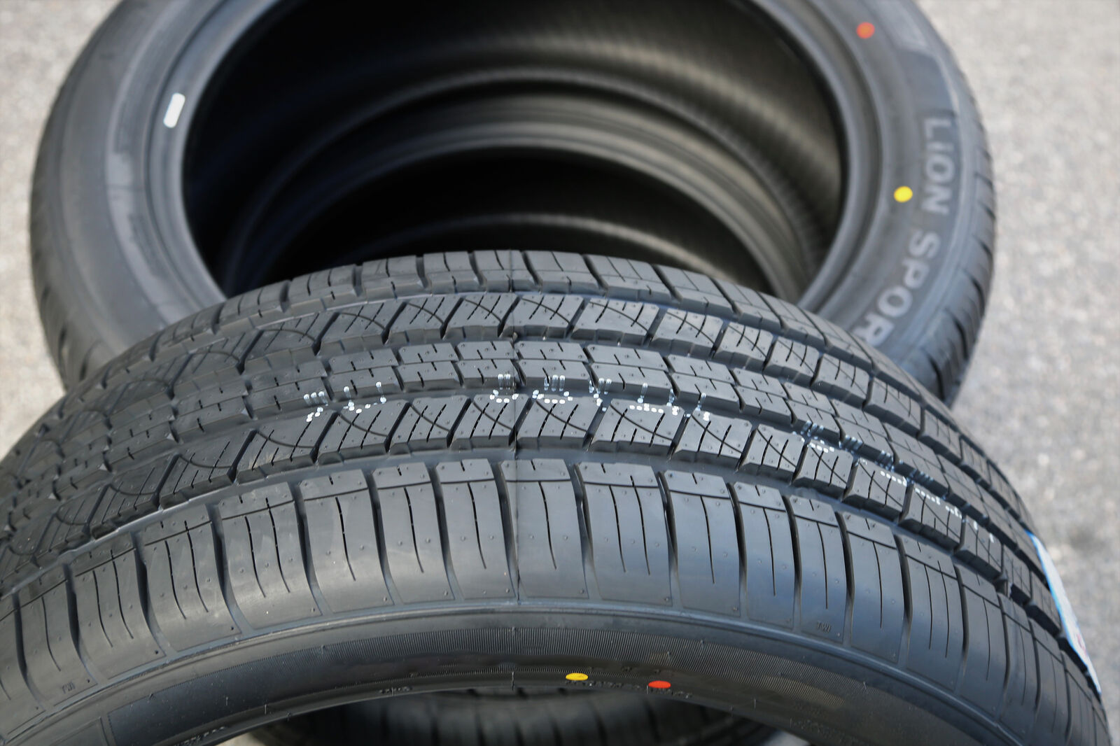 Lốp 265/70R16 LION SPORT 4×4 HP 112H LA_thumbnail_1