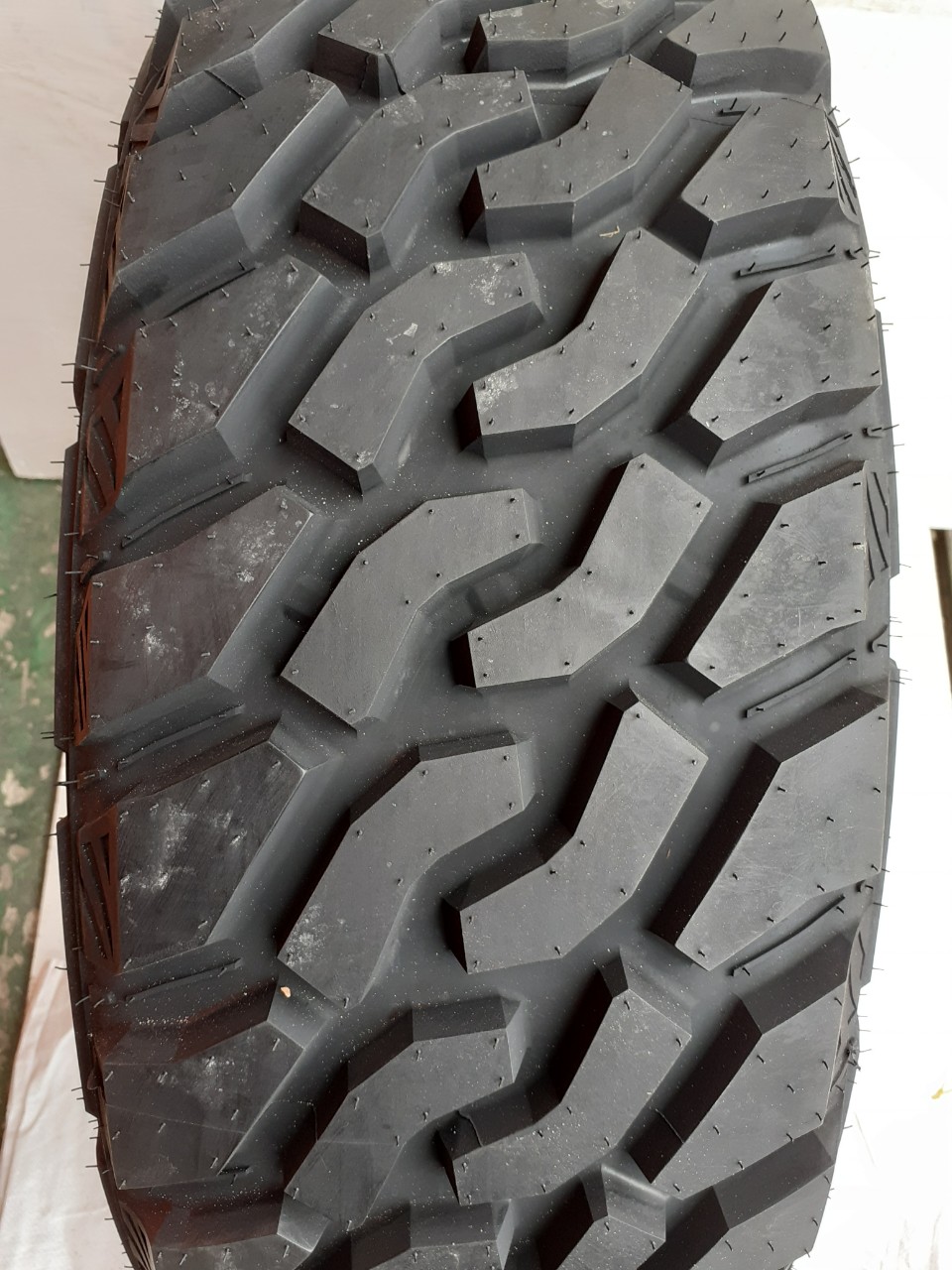 Lốp LT275/70R18 10PR LION SPORT MT 125/122Q LA