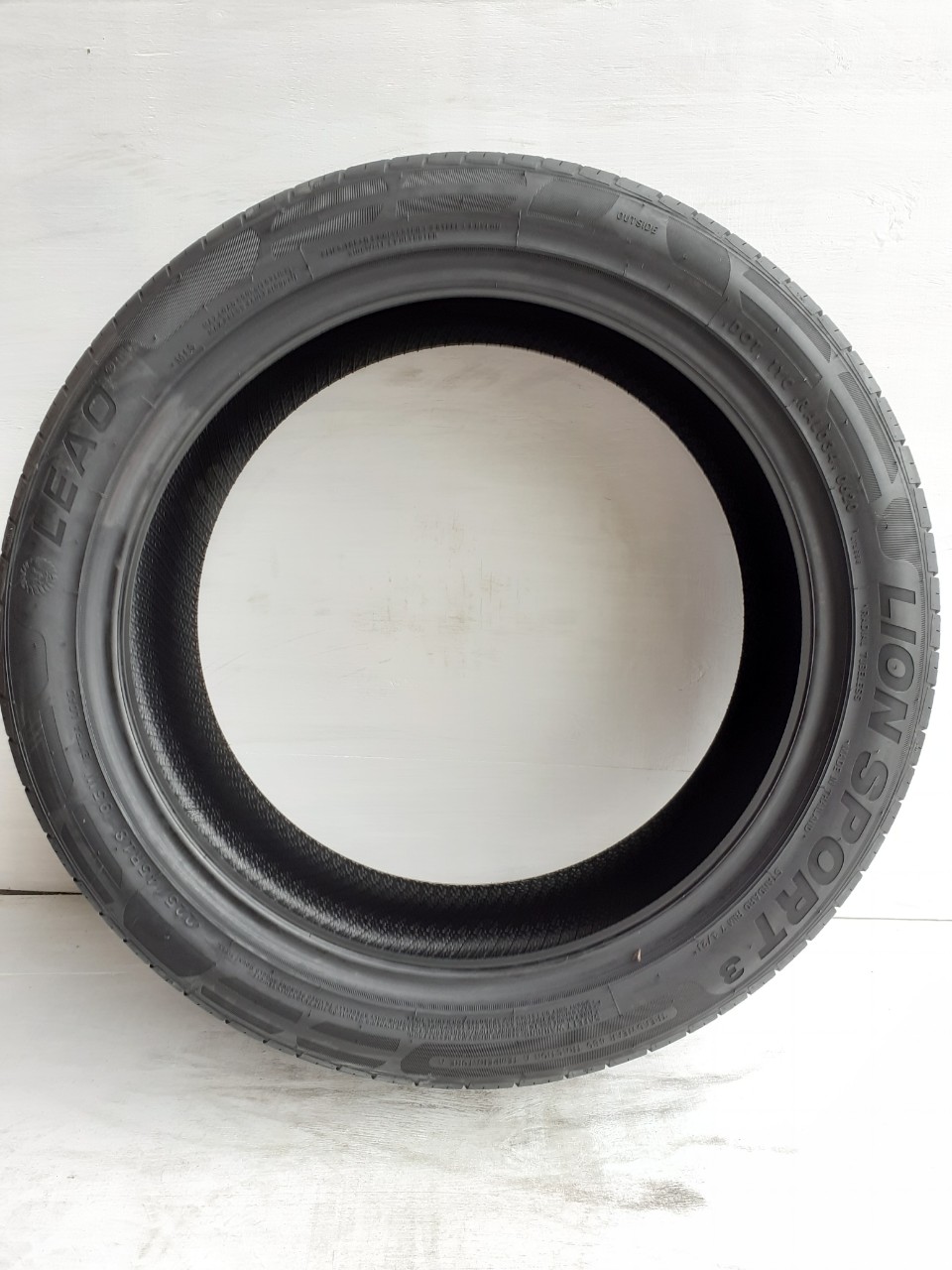 Lốp 225/45R18 LION SPORT 3 95W LA_thumbnail_2