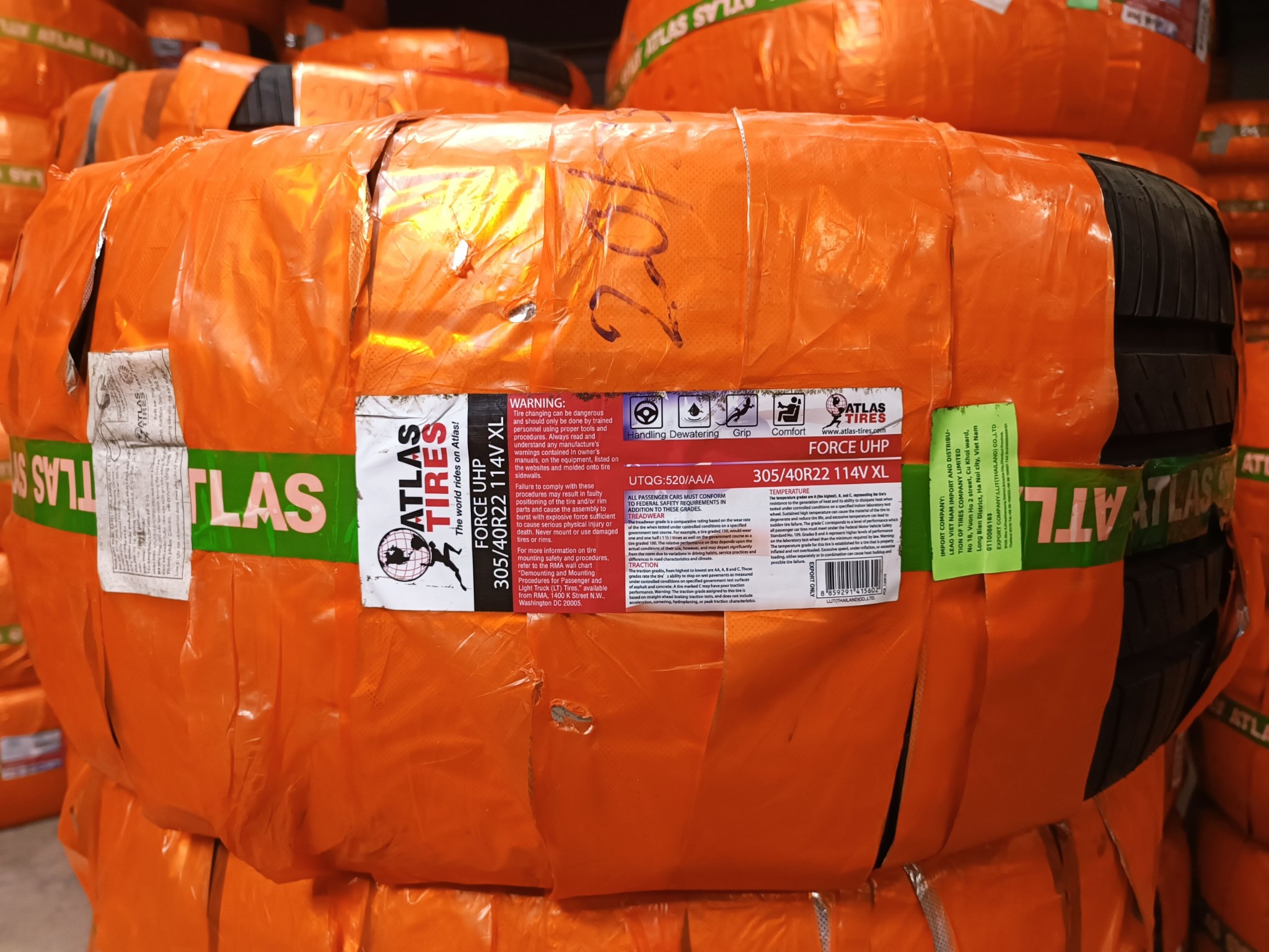 Lốp 305/45R22 FORCE UHP 114V XL AT VCM