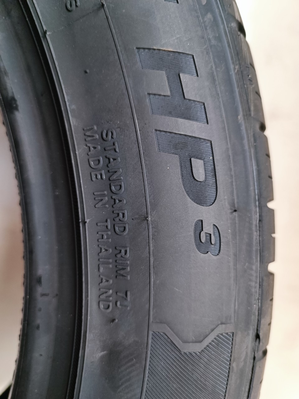 Lốp 215/55R17 LION SPORT HP3 94V LA (HB) PCI_thumbnail_1