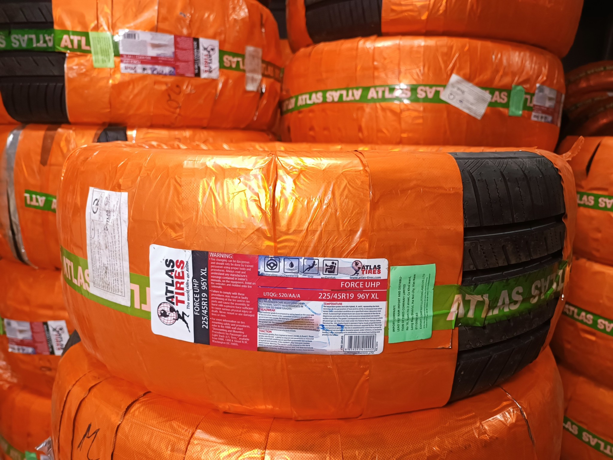 Lốp 225/45R19 FORCE UHP 96Y XL AT