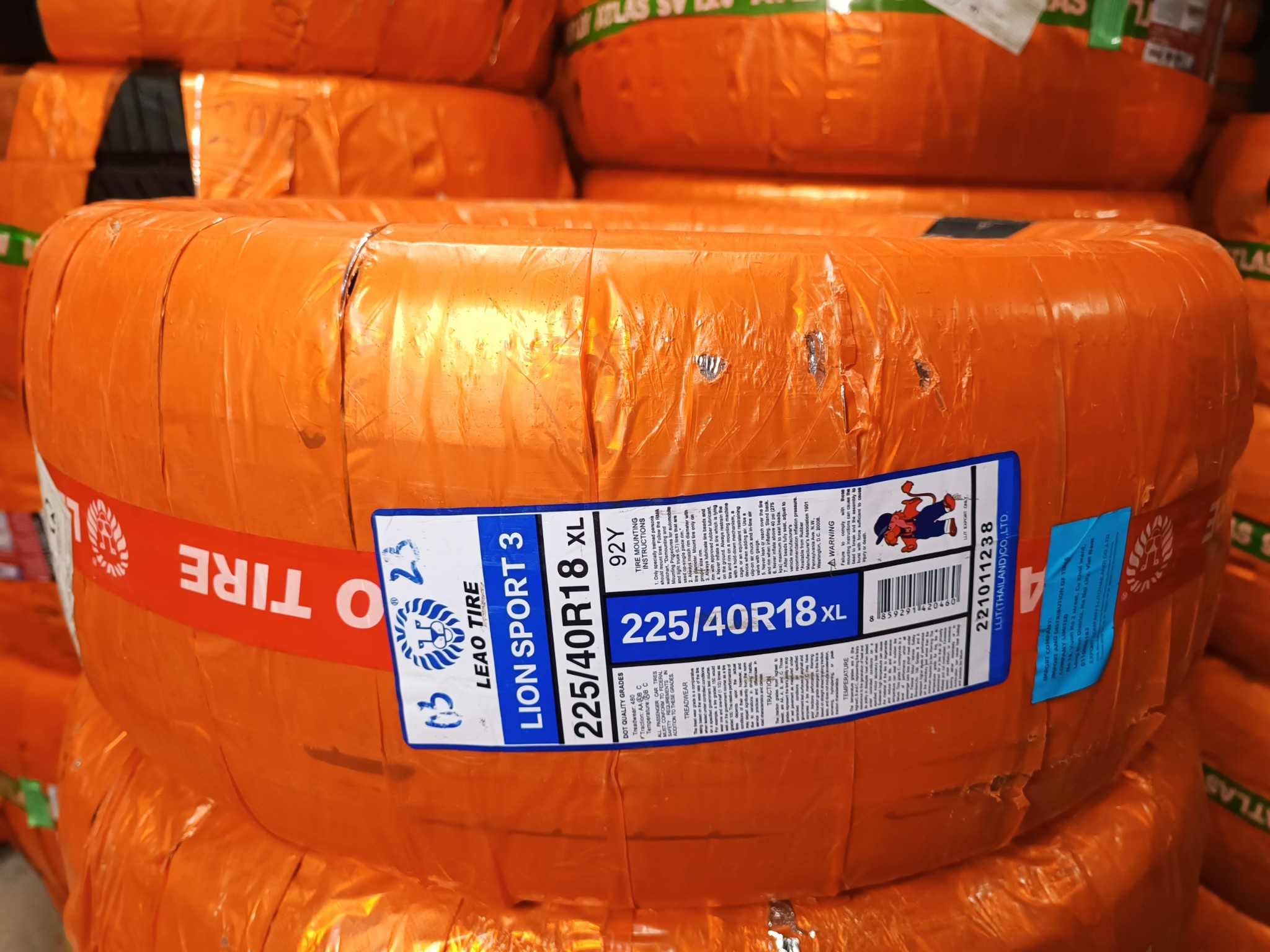 Lốp 225/40R18 LION SPORT 3 92W LA_thumbnail_1