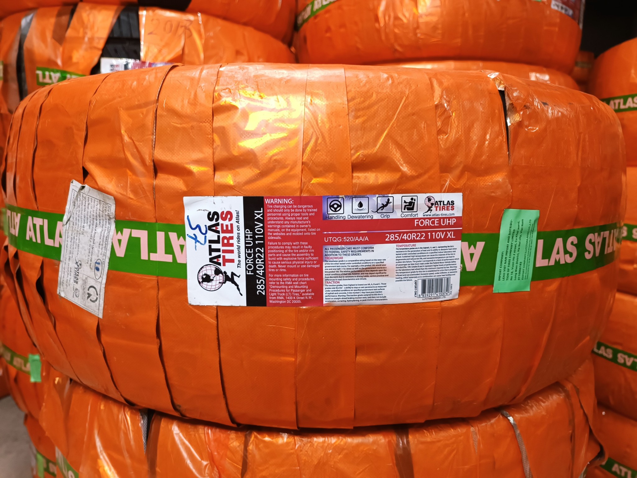 Lốp 285/40R22 FORCE UHP