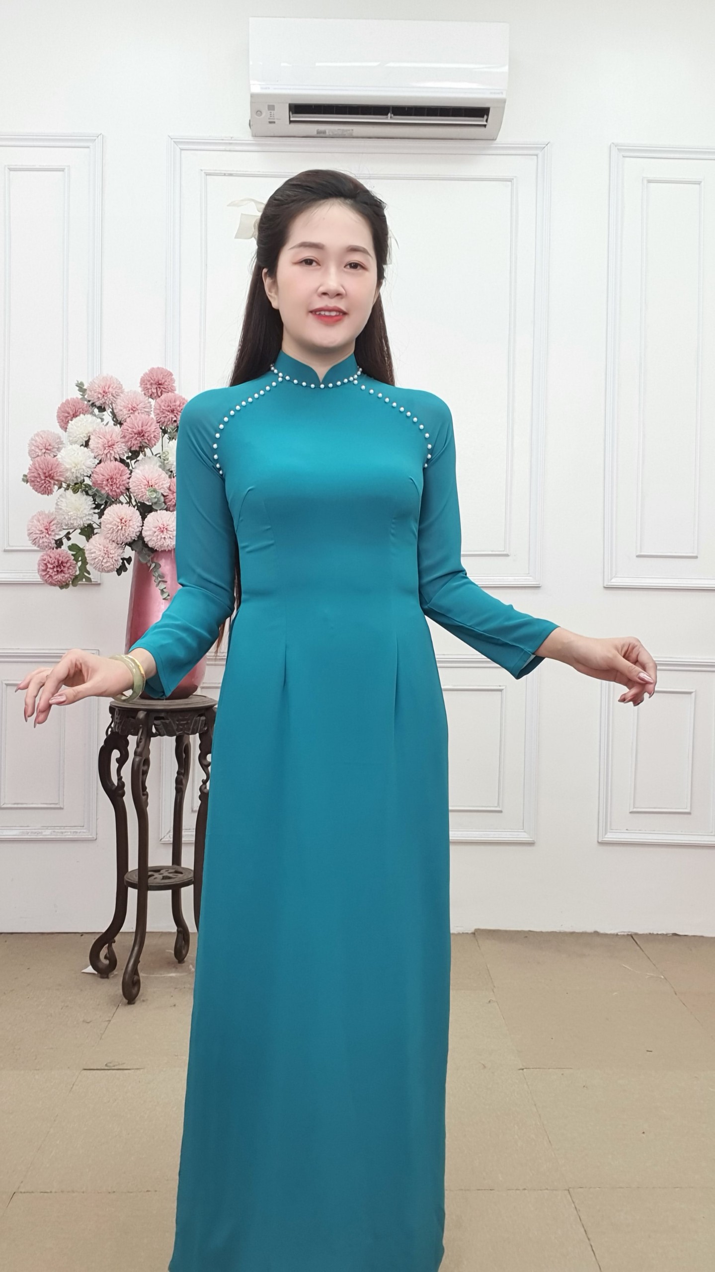 A2672 áo dài truyền thống chiffong bốn tà xanh Ngọc đậm_thumbnail_2