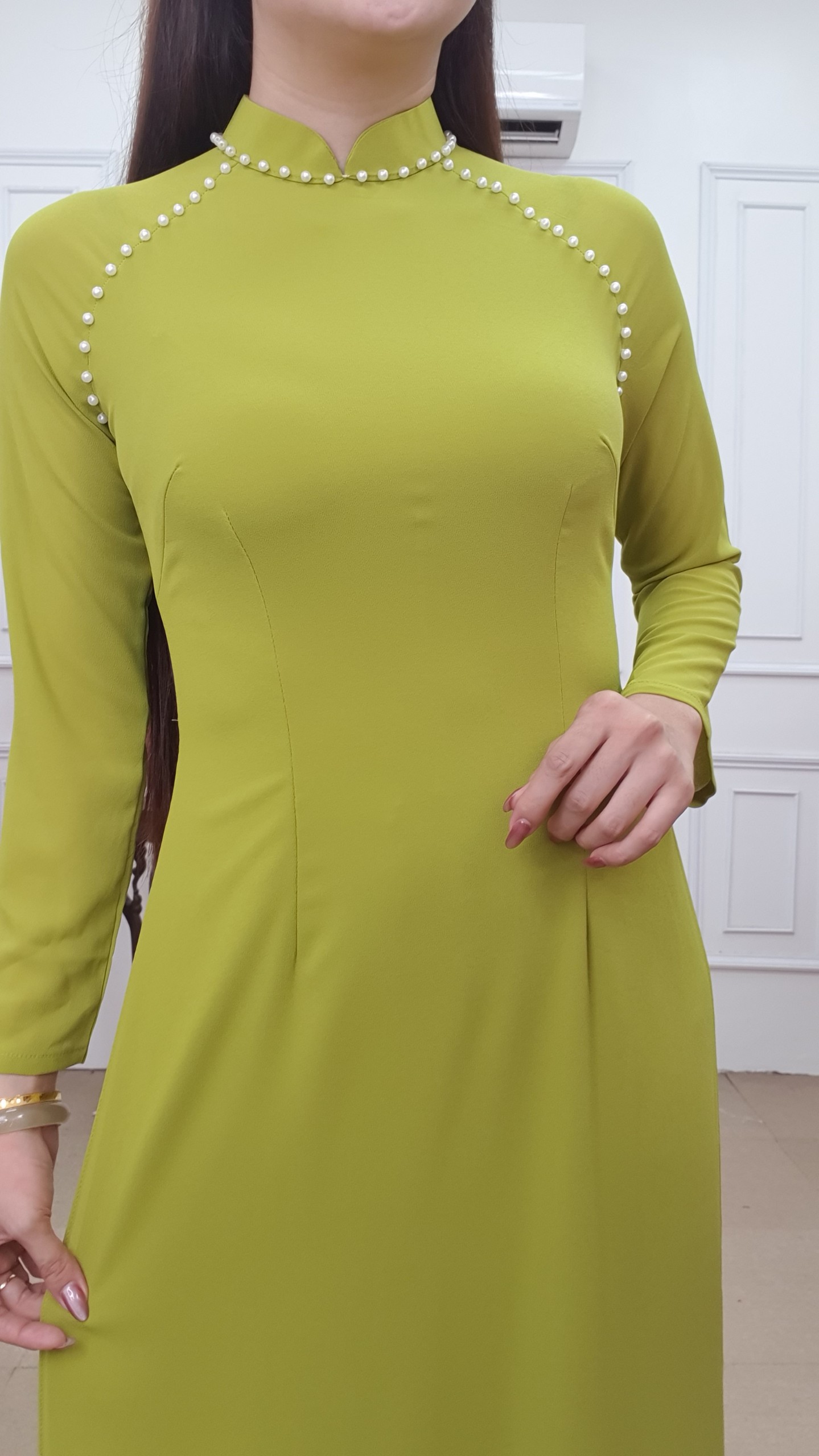 A2673 bộ áo dài truyền thống chiffon bốn tà cốm rêu (áo + quần)