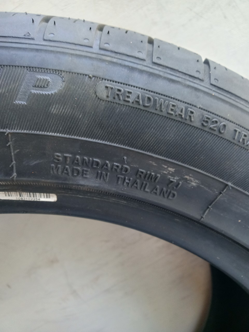 Lốp 215/55R17 FORCE UHP 94W AT PCI_thumbnail_5