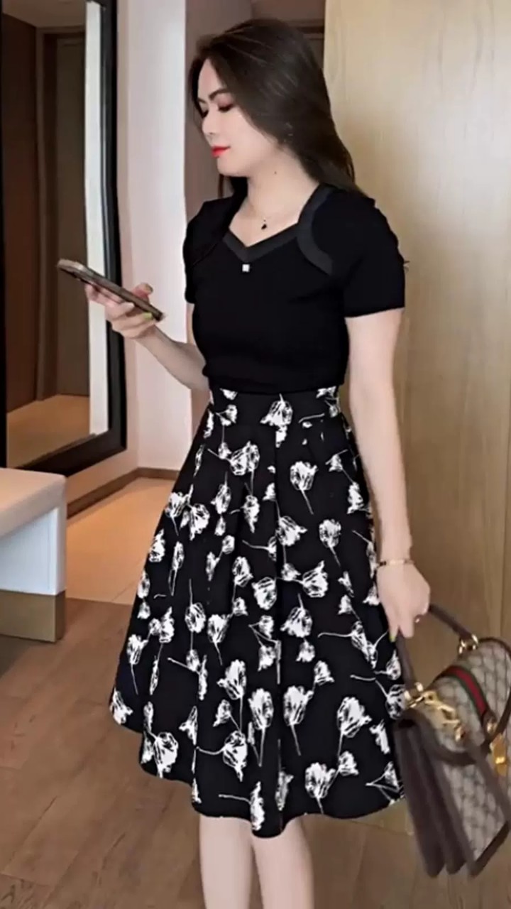 14795-Đầm xòe đen phối họa tiết chân váy (14795)_thumbnail_0