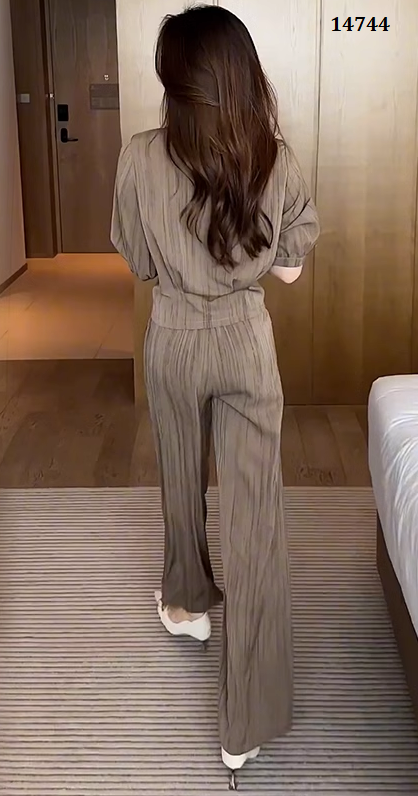 14744-Set áo  quần dài  màu nâu ( lụa  đũi kẻ sọc)_thumbnail_3