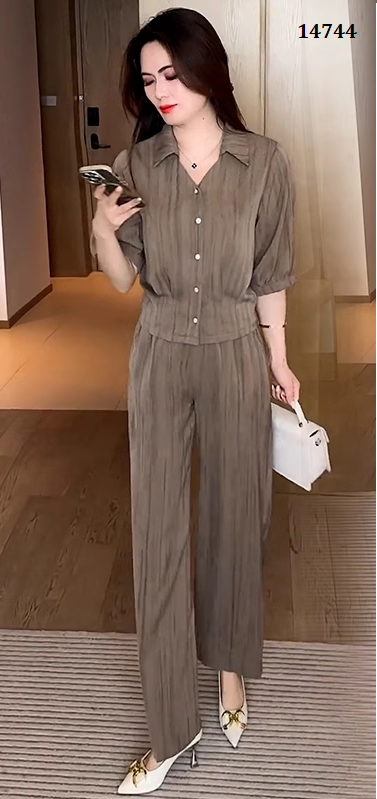 14744-Set áo  quần dài  màu nâu ( lụa  đũi kẻ sọc)_thumbnail_1