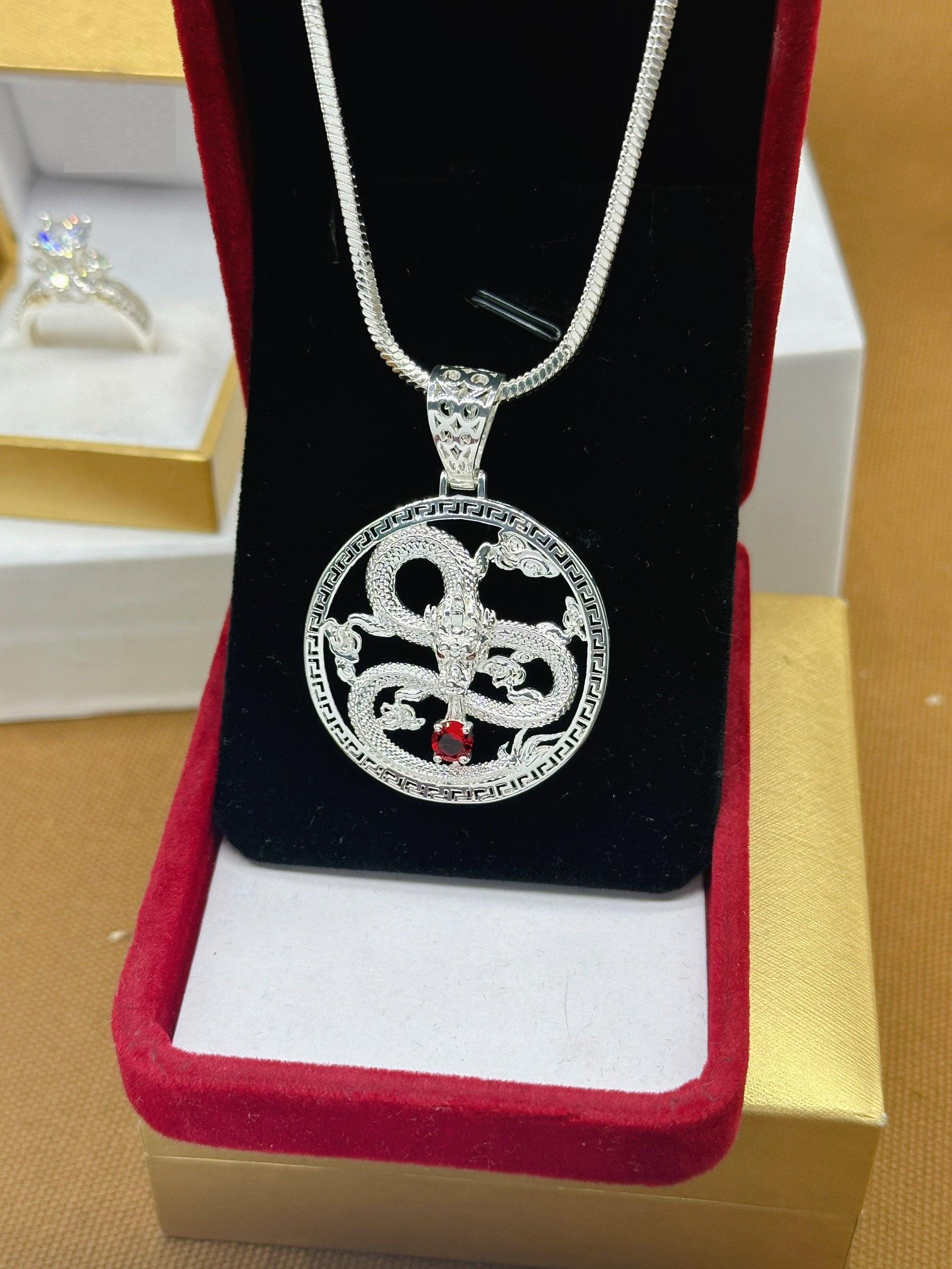 [May jewels] Vòng cổ, Dây Chuyền Mặt Rồng đính đá ruby giả Trang sức mỹ ký cho Nam