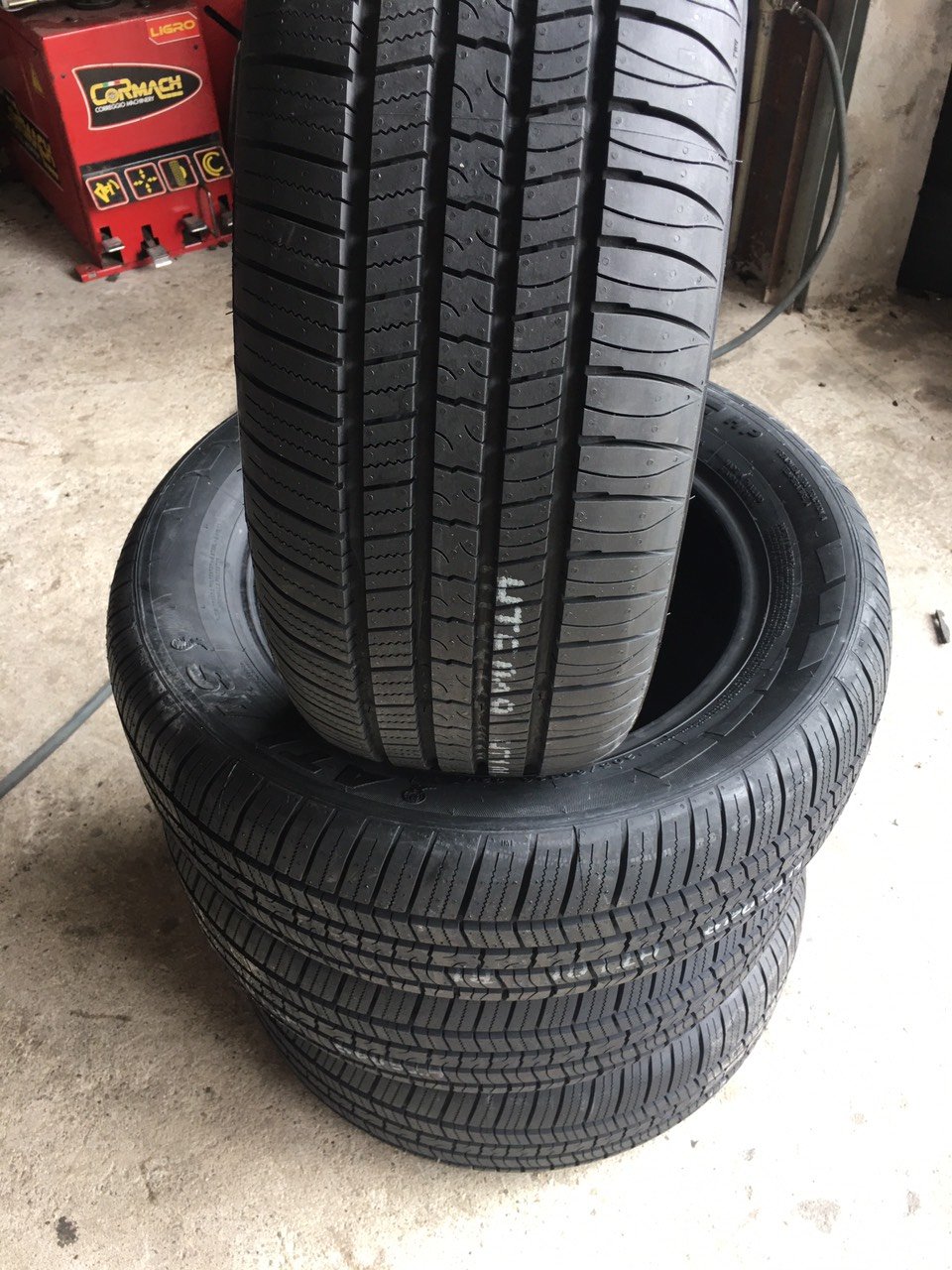 Lốp 195/60R16 FORCE HP 88H AT (HB) PCI DCH