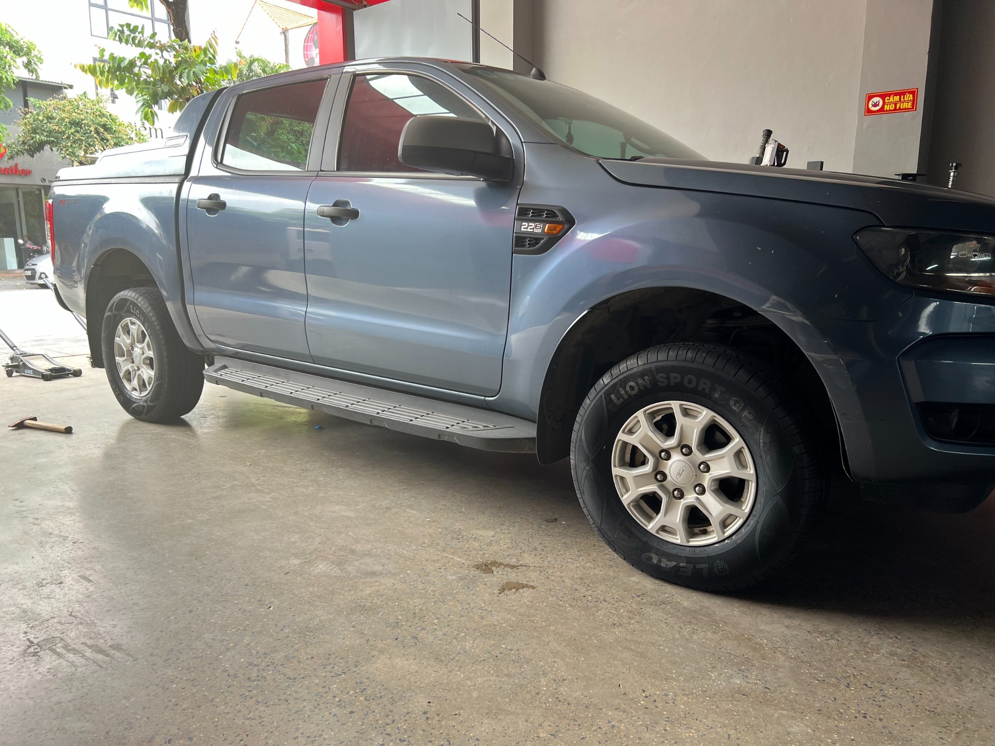 Lốp 255/70R16 LION SPORT GP 111S LA_thumbnail_7