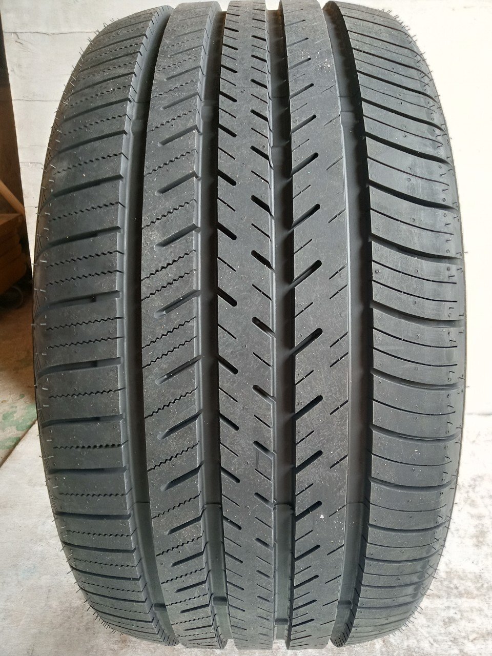 Lốp 275/35R21 FORCE UHP 99W AT_thumbnail_1